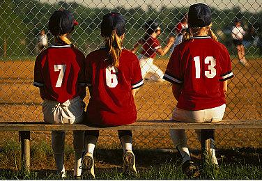 黑暗奇幻类肉鸽城建游戏《风暴之城》现已登陆主机平台！